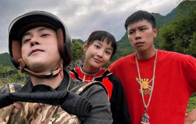 Đi giữa trời rực rỡ: Chải thấy Pu - Thái 'tình trong như đã, mặt ngoài còn e'