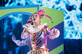 Khán giả xếp hàng giữa trời 12 độ C xem concert 'Anh trai vượt ngàn chông gai'