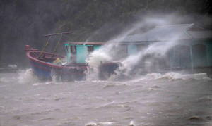 Cập nhật tin bão Yagi mới nhất: Quảng Ninh gió mạnh cấp 14 đánh chìm tàu thuyền