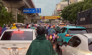 Hà Nội phát lệnh báo động lũ cấp 1 trên sông Hồng