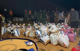 'Khẩn trương khắc phục hậu quả bão lũ, nhanh chóng ổn định đời sống Nhân dân'