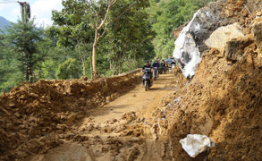'Khẩn trương khắc phục hậu quả bão lũ, nhanh chóng ổn định đời sống Nhân dân'