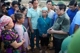 'Khẩn trương khắc phục hậu quả bão lũ, nhanh chóng ổn định đời sống Nhân dân'