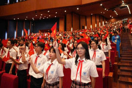 Sở GD&ĐT Hà Nội nhận Huân chương Lao động hạng Nhất