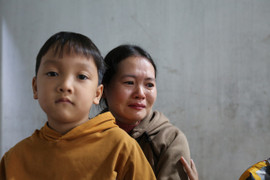 'Tôi chỉ ước có tiền đưa chồng về nước để các con được gặp bố lần cuối'