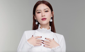 Dương Hoàng Yến nhận lỗi, vui vì tháo gỡ được rào cản với Mỹ Linh sau 11 năm