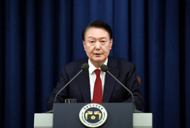 Tổng thống Hàn Quốc chấp nhận dỡ bỏ tình trạng thiết quân luật