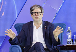 'AI sẽ chẩn đoán, điều trị cho bệnh nhân nhanh như công nghiệp lắp ráp ô tô'