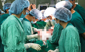 Người đàn ông ở Hà Nội chết não hiến tạng cứu 4 người