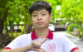 Cú ngược dòng ngoạn mục giúp nam sinh Huế giành vòng nguyệt quế