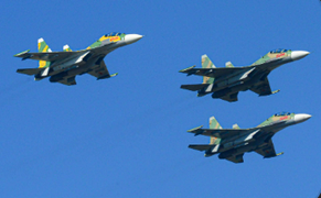 Vào sân bay Kép ngắm dàn Su30-MK2 lộn nhào trên không 