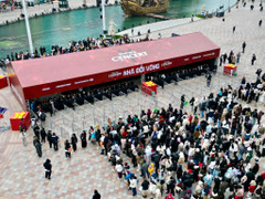 Khán giả xếp hàng giữa trời 12 độ C xem concert 'Anh trai vượt ngàn chông gai'