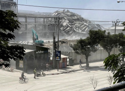 Số người chết vì động đất ở Bangkok tăng lên 10 người, hàng chục người mất tích