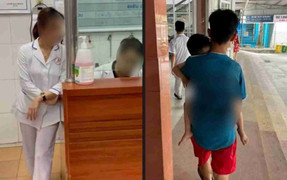 Bé 4 tuổi trong vụ 'nộp đủ tiền mới được cấp cứu' xuất viện