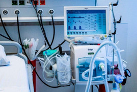 Bé 4 tuổi trong vụ 'nộp đủ tiền mới được cấp cứu' xuất viện