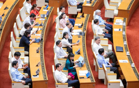 Lấp khoảng trống năng lực cán bộ cấp xã để thoát cảnh 'cầm tay chỉ việc'