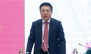 Lấp khoảng trống năng lực cán bộ cấp xã để thoát cảnh 'cầm tay chỉ việc'