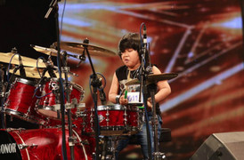 'Thần đồng' biết sáng tác từ 7 tuổi, gây sốt khi diễn cùng Như Quỳnh giờ ra sao?