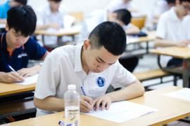 Gần 10.000 thí sinh bỏ làm thủ tục thi tốt nghiệp THPT 2025