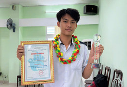 Nữ sinh trường làng giành ba điểm 10 trở thành thủ khoa toàn quốc khối A