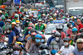 Hà Nội tổng rà soát số lượng ô tô, xe máy chạy xăng