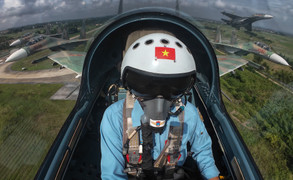 Đội hình bay của chiến đấu cơ Su-30MK2 làm chủ bầu trời hướng tới 2/9