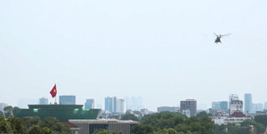 Tiêm kích Su-30MK2, trực thăng bay khảo sát, chuẩn bị biểu diễn dịp đại lễ 2/9