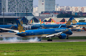 Khách đổ ra Hà Nội xem A80, giá vé máy bay dịp 2/9 đắt ngang Tết Nguyên đán