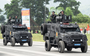 ‘Chiến binh thép’ chống khủng bố lần đầu hợp luyện diễu binh mừng Quốc khánh 2/9