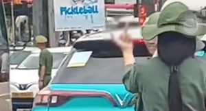 3 học sinh có hành vi phản cảm khi đoàn xe A80 đi qua: Nhà trường lên tiếng