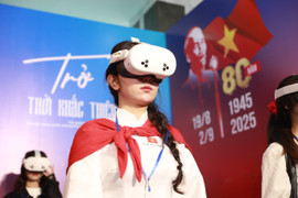 Những khán giả đầu tiên trải nghiệm 'Trở về thời khắc thiêng liêng'