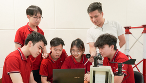 Đề khó, điểm thi thấp, vì sao điểm chuẩn các trường đại học phía Nam lại cao?