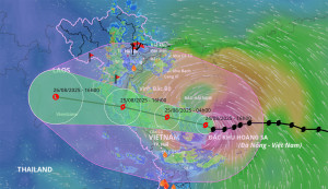 Trưa và chiều mai, bão số 5 Kajiki vào đất liền