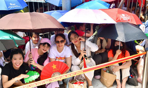 Nên mang theo những gì khi đi xem diễu binh, diễu hành A80?