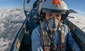 Gặp người dẫn đường biên đội chiến đấu cơ Su-30MK2 trên bầu trời Quốc khánh