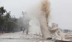 Tương tác của không khí lạnh khiến diễn biến siêu bão Ragasa thêm phức tạp