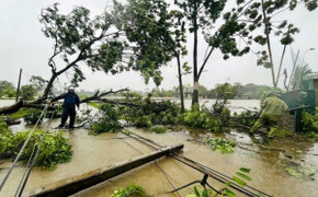 Dự báo thời tiết 24/9: Siêu bão Ragasa giảm cấp nhanh, miền Bắc mưa như trút