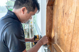 Hàng quán 'cửa đóng then cài', người Nghệ An hối hả ứng phó bão Bualoi