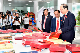 Lãnh đạo không phải người địa phương: Phòng ngừa tha hóa, bảo vệ cán bộ khỏi quan hệ thân tộc