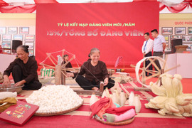 Hưng Yên giới thiệu sản phẩm, thành tựu nổi bật chào mừng Đại hội Đảng bộ tỉnh