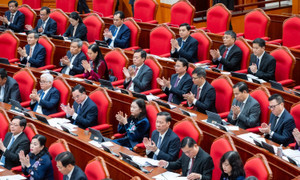 Lãnh đạo không phải người địa phương: Phòng ngừa tha hóa, bảo vệ cán bộ khỏi quan hệ thân tộc