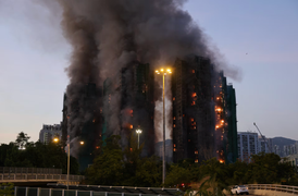 Cháy chung cư ở Hong Kong: Liên tục mắc lỗi, nhà thầu thi công vẫn trúng dự án