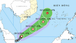 Áp thấp nhiệt đới 'chưa từng xuất hiện' đi vào Biển Đông