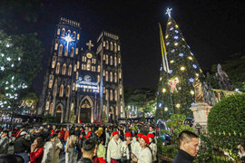 Lễ Giáng sinh năm 2025 rơi vào thứ mấy?