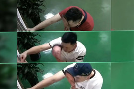 Đồng nghiệp giúp nhau trốn việc, in cả tập mặt nạ  giấy để lừa máy chấm công