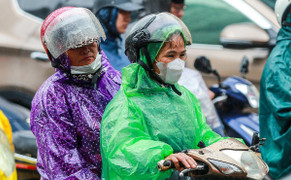 Dự báo thời tiết 25/12: Miền Bắc giảm 7°C, miền Nam mưa trái mùa