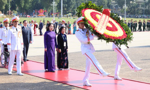 Trung tá quân đội vượt khó chế tạo tên lửa, UAV