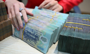 Quốc hội yêu cầu cắt giảm các khoản chi không cần thiết để cải cách tiền lương