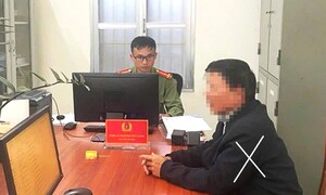 Đăng tin sai sự thật về bầu cử, 2 người dân ở Hà Tĩnh bị xử phạt 15 triệu đồng