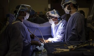 Vì sao y tế Việt Nam chi phí thấp hơn nhiều nước dù chất lượng tiệm cận thế giới?